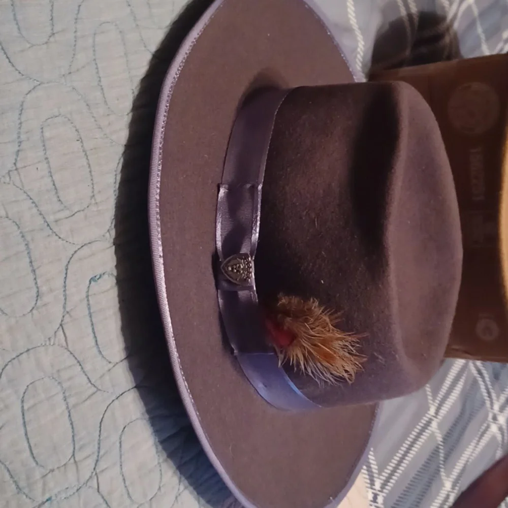 Stylish Men's Fedora Hat Collection - Picture 6 of 14